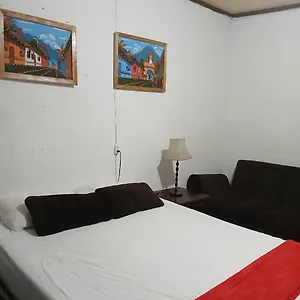 Pensión Paseo En 2, Antigua